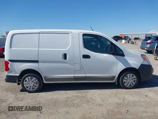 2016 Nissan NV200 S z VIN 3N6CM0KN2GK697987, wystawiony jako IAAI lot #41784747 z przebiegiem Nie podano mil oraz . Historia ofert i sprzedaży dostępna na DreamBid. Obrazek 13.