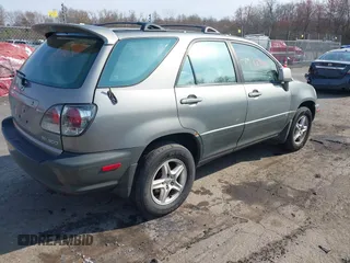 2003 Lexus RX 300 with VIN JTJHF10U330297793, listed as a IAAI auction lot 42088947 with 189,810 mi miles. Bid and sale history available at carsss.com. Image 4.
