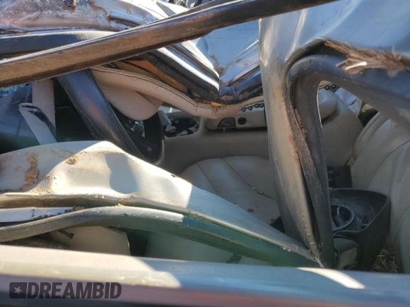 2002 GMC Yukon XL SLT with VIN 3GKFK16Z52G141925, listed as a Copart auction lot 83738594 with 0 mi miles and Salvage Title. Bid and sale history available at carsss.com. Image 7.