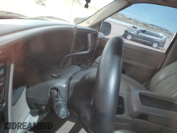 2005 Chevrolet Avalanche Z71 z VIN 3GNEK12Z95G250137, wystawiony jako Copart lot #53466925 z przebiegiem Nie podano mil oraz Nie do naprawy • Non repairable. Historia ofert i sprzedaży dostępna na DreamBid. Obrazek 9.
