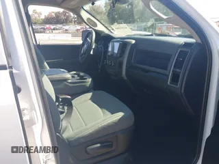 2018 Ram 1500 Tradesman с VIN 1C6RR6FT8JS149433, выставлен на аукционе IAAI как лот 42332005 с пробегом 68 531 миль миль и . История ставок и продаж доступна на DreamBid. Изображение 5.
