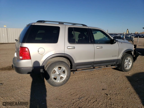 2004 Ford Explorer XLT with VIN 1FMDU73KX4ZB03211, listed as a Copart auction lot 49105455 with 134,551 mi miles and Salvage Title. Bid and sale history available at carsss.com. Image 3.