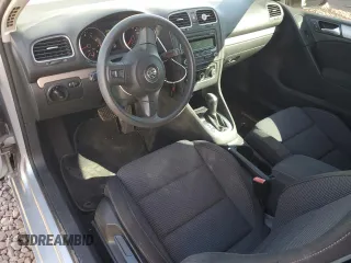 2012 Volkswagen Golf z VIN WVWBB7AJ2CW321378, wystawiony jako Copart lot #47142315 z przebiegiem 87 540 mil mil oraz Szkoda całkowita • Salvage title. Historia ofert i sprzedaży dostępna na DreamBid. Obrazek 8.