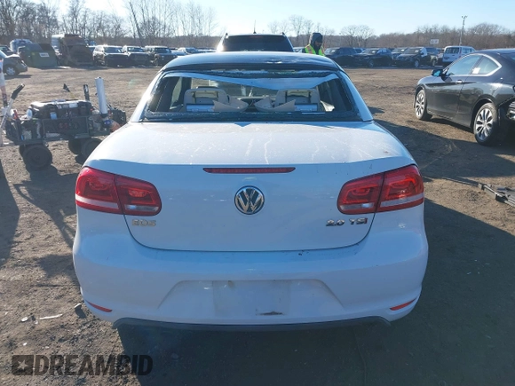 2015 Volkswagen Eos Komfort with VIN WVWBW8AH0FV001011, listed as a IAAI auction lot 41297299 with 81,444 mi miles and . Bid and sale history available at DreamBid. Image 16.