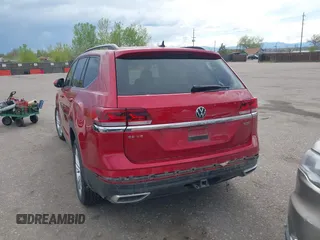 2021 Volkswagen Atlas SE z VIN 1V2HR2CAXMC574861, wystawiony jako IAAI lot #42139105 z przebiegiem 61 098 mil mil oraz . Historia ofert i sprzedaży dostępna na DreamBid. Obrazek 16.
