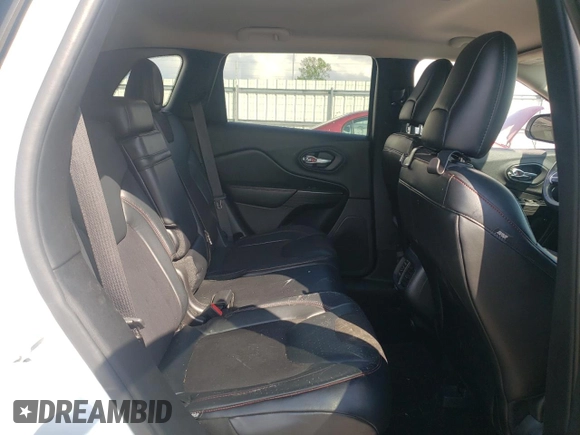 2014 Jeep Cherokee Trailhawk with VIN 1C4PJMBS5EW185510, listed as a Copart auction lot 55780005 with 130,358 mi miles and Clean title. Bid and sale history available at DreamBid. Image 11.