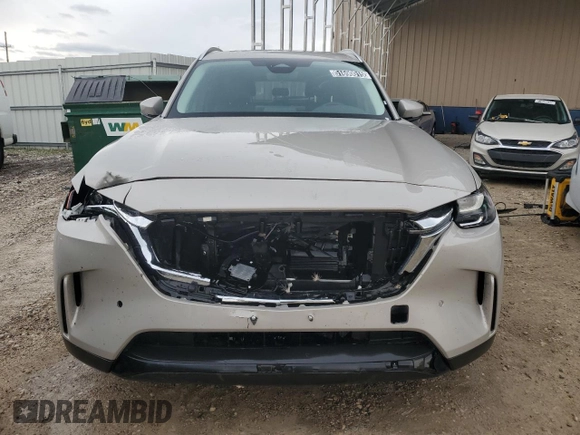 2025 Mazda CX-90 Preferred z VIN JM3KKBHD5S1214847, wystawiony jako Copart lot #51690015 z przebiegiem Nie podano mil oraz Czysty tytuł • Clean title. Historia ofert i sprzedaży dostępna na DreamBid. Obrazek 5.