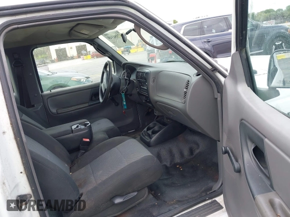 2003 Ford Ranger XL with VIN 1FTYR14V33TA31301, listed as a IAAI auction lot 42186549 with 180,344 mi miles. Bid and sale history available at carsss.com. Image 5.