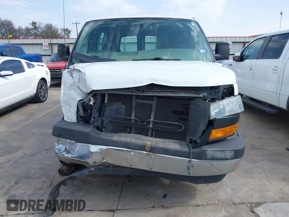 2019 GMC Savana Cargo with VIN 1GTW7AFGXK1220517, listed as a IAAI auction lot 41547025 with 131,264 mi miles. Bid and sale history available at carsss.com. Image 13.