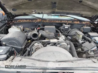 1999 Chevrolet Suburban with VIN 3GNFK16R4XG232727, listed as a IAAI auction lot 42602810 with 121,395 mi miles and . Bid and sale history available at DreamBid. Image 10.