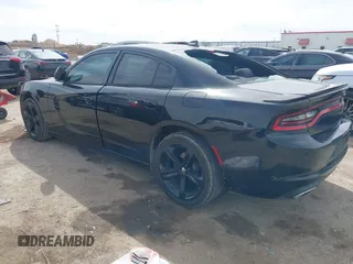 2015 Dodge Charger SXT z VIN 2C3CDXHG7FH777845, wystawiony jako IAAI lot #41791185 z przebiegiem 109 978 mil mil oraz . Historia ofert i sprzedaży dostępna na DreamBid. Obrazek 3.