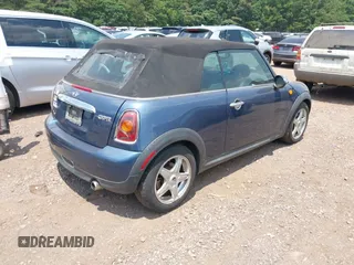 2009 MINI Convertible с VIN WMWMR33569TJ93991, выставлен на аукционе IAAI как лот 42382783 с пробегом Не указан миль и . История ставок и продаж доступна на DreamBid. Изображение 4.