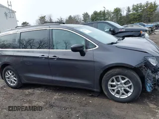 2020 Chrysler Voyager LXi z VIN 2C4RC1DG2LR266058, wystawiony jako IAAI lot #41767570 z przebiegiem 106 602 mil mil oraz . Historia ofert i sprzedaży dostępna na DreamBid. Obrazek 13.