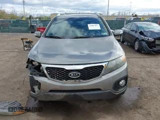 2011 Kia Sorento EX with VIN 5XYKUDA26BG123044, listed as a IAAI auction lot 42007811 with 193,657 mi miles. Bid and sale history available at carsss.com. Image 13.