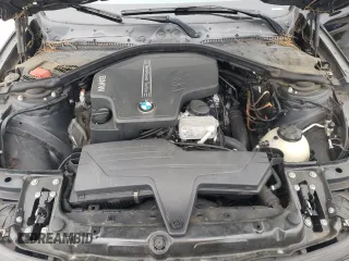 2013 BMW 3 Series 328i z VIN WBA3C1C55DF438319, wystawiony jako Copart lot #55293335 z przebiegiem 88 100 mil mil oraz Szkoda całkowita • Salvage title. Historia ofert i sprzedaży dostępna na DreamBid. Obrazek 11.