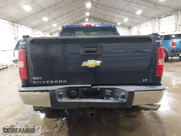 2010 Chevrolet Silverado 1500 LT with VIN 1GCSKSE33AZ180699, listed as a IAAI auction lot 41455632 with 154,659 mi miles. Bid and sale history available at carsss.com. Image 17.