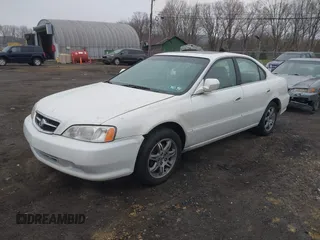2001 Acura TL with VIN 19UUA56641A033216, listed as a IAAI auction lot 41990006 with 298,562 mi miles. Bid and sale history available at carsss.com. Image 2.