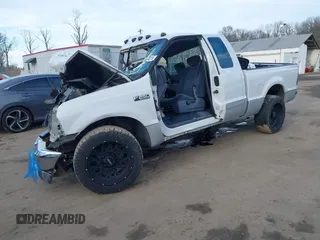 2001 Ford Super Duty F-250 XL with VIN 1FTNX20F01EA81930, listed as a IAAI auction lot 41497045 with 195,620 mi miles. Bid and sale history available at carsss.com. Image 17.