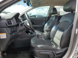 2017 Kia Niro Touring Launch Edition with VIN KNDCC3LC2H5037562, listed as a Copart auction lot 60726424 with 148,023 mi miles and Clean Title. Bid and sale history available at carsss.com. Image 7.