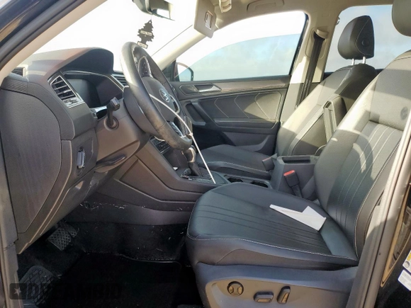 2022 Volkswagen Tiguan SE z VIN 3VV3B7AX3NM114527, wystawiony jako Copart lot #61301715 z przebiegiem 60 534 mil mil oraz Szkoda całkowita • Salvage title. Historia ofert i sprzedaży dostępna na DreamBid. Obrazek 7.