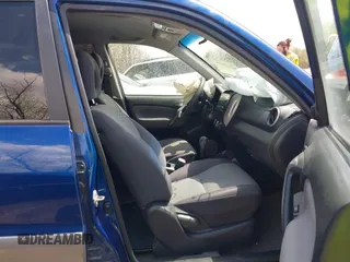 2005 Toyota RAV4 with VIN JTEGD20V350094758, listed as a IAAI auction lot 42033815 with 205,175 mi miles. Bid and sale history available at carsss.com. Image 5.
