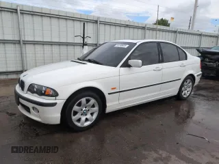 2001 BMW 3 Series 325i with VIN WBAAV33451FU96611, listed as a Copart auction lot 59740925 with 193,006 mi miles and Salvage title. Bid and sale history available at DreamBid. Image 1.