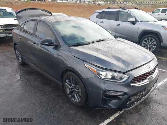 2021 Kia Forte GT-Line with VIN 3KPF34AD6ME383076, listed as a IAAI auction lot 41521780 with NaN miles. Bid and sale history available at carsss.com. Image 1.