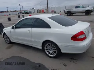 2008 Mercedes-Benz CLK 350 с VIN WDBTJ56H38F241787, выставлен на аукционе IAAI как лот 42184829 с пробегом 97 818 миль миль и . История ставок и продаж доступна на DreamBid. Изображение 14.