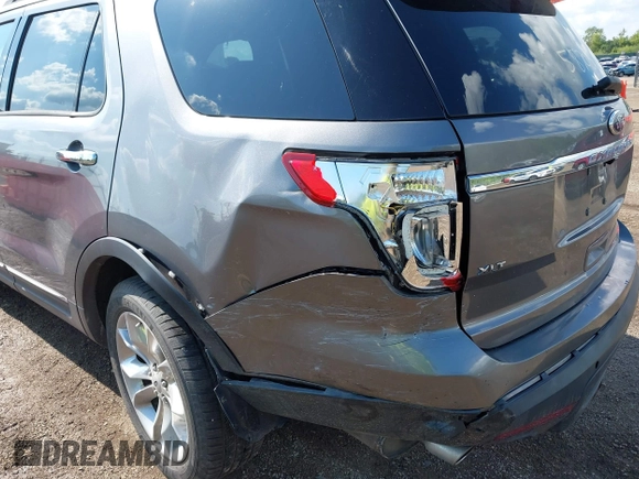 2014 Ford Explorer XLT with VIN 1FM5K7D8XEGC21589, listed as a IAAI auction lot 42558702 with 140,818 mi miles and . Bid and sale history available at DreamBid. Image 6.