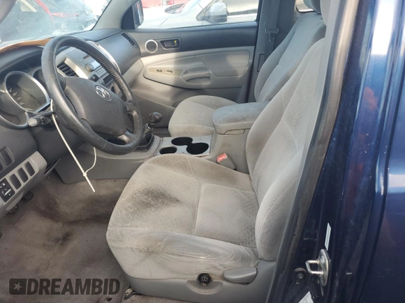 2006 Toyota Tacoma PreRunner z VIN 5TETX62N36Z226899, wystawiony jako Copart lot #74495624 z przebiegiem 229 416 mil mil oraz Nie do naprawy • Non repairable. Historia ofert i sprzedaży dostępna na DreamBid. Obrazek 7.