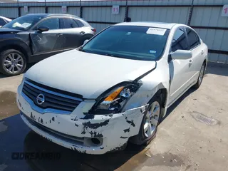 2007 Nissan Altima 2.5 with VIN 1N4AL21E77N476931, listed as a IAAI auction lot 41978623 with 182,607 mi miles. Bid and sale history available at carsss.com. Image 2.