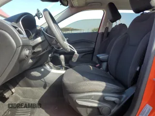 2017 Jeep Compass Sport с VIN 3C4NJCAB9HT690673, выставлен на аукционе Copart как лот 57122075 с пробегом 94 107 миль миль и Списание • Salvage title. История ставок и продаж доступна на DreamBid. Изображение 7.
