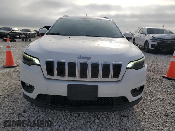 2019 Jeep Cherokee Altitude z VIN 1C4PJMLB7KD402710, wystawiony jako Copart lot #52943215 z przebiegiem 85 836 mil mil oraz Czysty tytuł • Clean title. Historia ofert i sprzedaży dostępna na DreamBid. Obrazek 5.