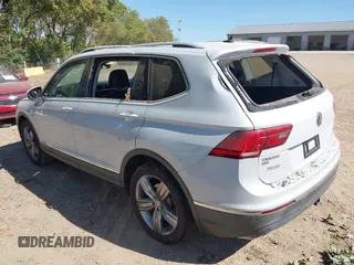 2018 Volkswagen Tiguan SEL Premium with VIN 3VV5B7AX5JM004713, listed as a IAAI auction lot 40498843 with 92,256 mi miles and . Bid and sale history available at DreamBid. Image 3.