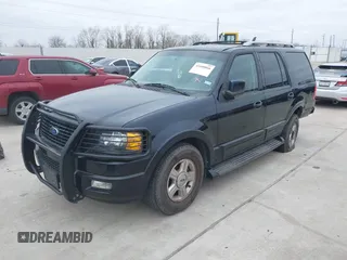 2005 Ford Expedition Limited with VIN 1FMFU19555LB08120, listed as a IAAI auction lot 41600866 with 156,908 mi miles. Bid and sale history available at carsss.com. Image 2.