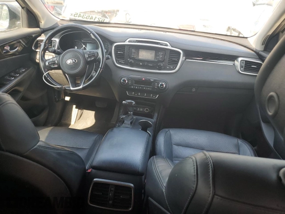 2016 Kia Sorento EX z VIN 5XYPH4A1XGG018807, wystawiony jako Copart lot #62145345 z przebiegiem Nie podano mil oraz Czysty tytuł • Clean title. Historia ofert i sprzedaży dostępna na DreamBid. Obrazek 8.