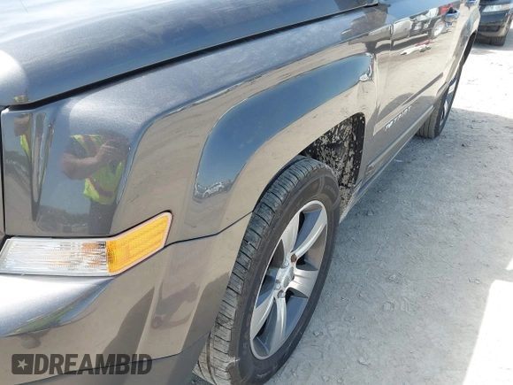 2016 Jeep Patriot High Altitude with VIN 1C4NJPFA1GD561631, listed as a IAAI auction lot 42109426 with 112,222 mi miles and . Bid and sale history available at DreamBid. Image 6.