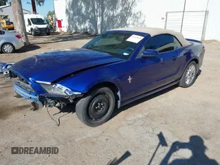 2014 Ford Mustang V6 z VIN 1ZVBP8EM5E5315477, wystawiony jako IAAI lot #42222514 z przebiegiem 215 618 mil mil oraz . Historia ofert i sprzedaży dostępna na DreamBid. Obrazek 22.