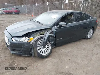 2015 Ford Fusion SE Hybrid with VIN 3FA6P0LU0FR242452, listed as a IAAI auction lot 41790218 with 163,741 mi miles. Bid and sale history available at carsss.com. Image 2.