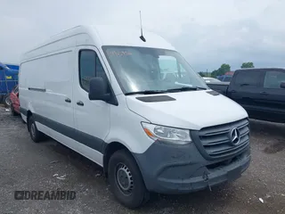 2020 Mercedes-Benz Sprinter Cargo with VIN W1Y40CHYXLT034958, listed as a IAAI auction lot 39915952 with 182,384 mi miles and . Bid and sale history available at carsss.com. Image 1.