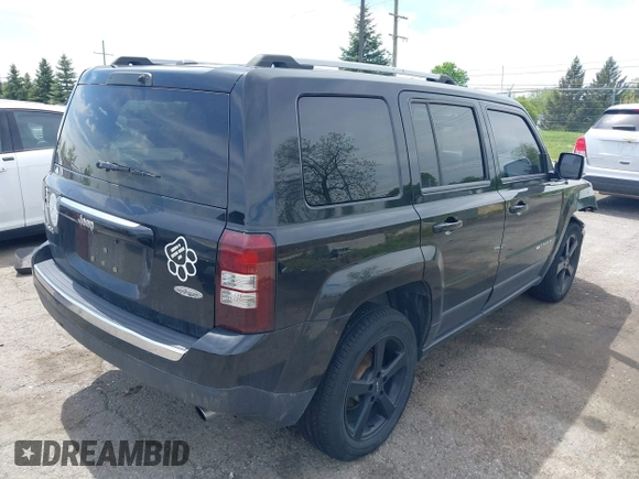 2016 Jeep Patriot High Altitude z VIN 1C4NJRFB8GD580715, wystawiony jako IAAI lot #42242776 z przebiegiem 133 763 mil mil oraz . Historia ofert i sprzedaży dostępna na DreamBid. Obrazek 4.