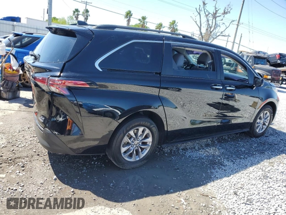 2022 Toyota Sienna XLE with VIN 5TDJRKEC4NS124379, listed as a Copart auction lot 49400375 with 222,972 mi miles and Non Repairable. Bid and sale history available at carsss.com. Image 3.