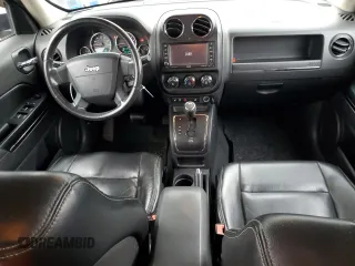 2010 Jeep Patriot Limited with VIN 1J4NF4GB0AD511652, listed as a Copart auction lot 82161234 with 173,164 mi miles and Clean Title. Bid and sale history available at carsss.com. Image 8.