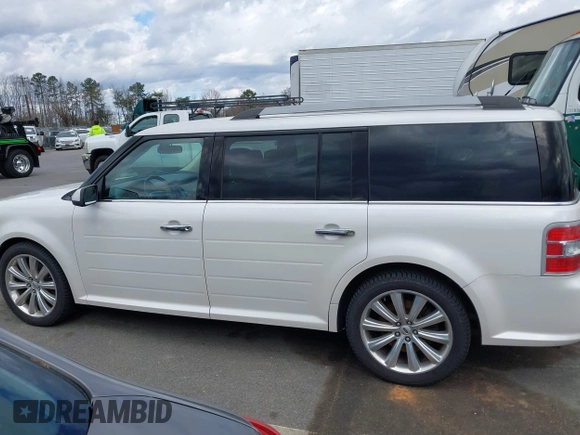 2013 Ford Flex Limited w/EcoBoost with VIN 2FMHK6DT4DBD14433, listed as a IAAI auction lot 41812699 with 231,866 mi miles. Bid and sale history available at carsss.com. Image 14.