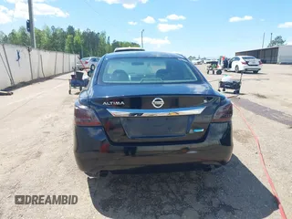 2013 Nissan Altima SV with VIN 1N4AL3AP0DC243052, listed as a IAAI auction lot 42014163 with 196,367 mi miles and . Bid and sale history available at carsss.com. Image 16.