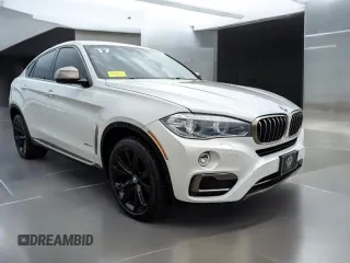 2017 BMW X6 xDrive35i z VIN 5UXKU2C38H0U30XXX, wystawiony jako Copart lot #60346505 z przebiegiem 70 591 mil mil oraz Czysty tytuł • Clean title. Historia ofert i sprzedaży dostępna na DreamBid. Obrazek 1.