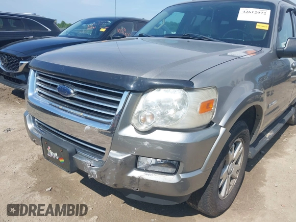 2008 Ford Explorer XLT z VIN 1FMEU73E98UA92588, wystawiony jako IAAI lot #42612972 z przebiegiem 194 059 mil mil oraz . Historia ofert i sprzedaży dostępna na DreamBid. Obrazek 6.
