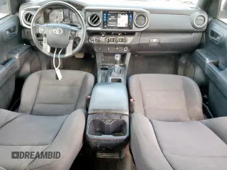 2017 Toyota Tacoma SR5 with VIN 5TFCZ5AN1HX102498, listed as a Copart auction lot 61499425 with 210,433 mi miles and Salvage title. Bid and sale history available at DreamBid. Image 8.