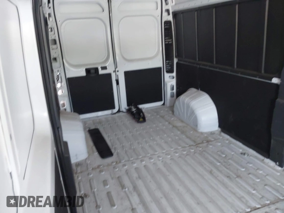 2025 Ram ProMaster Cargo Tradesman with VIN 3C6LRVDG6SE504125, listed as a IAAI auction lot 42158811 with 20,721 mi miles and . Bid and sale history available at DreamBid. Image 8.