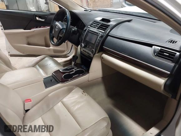 2014 Toyota Camry L with VIN 4T1BF1FK4EU734657, listed as a IAAI auction lot 41963449 with 167,826 mi miles. Bid and sale history available at carsss.com. Image 5.